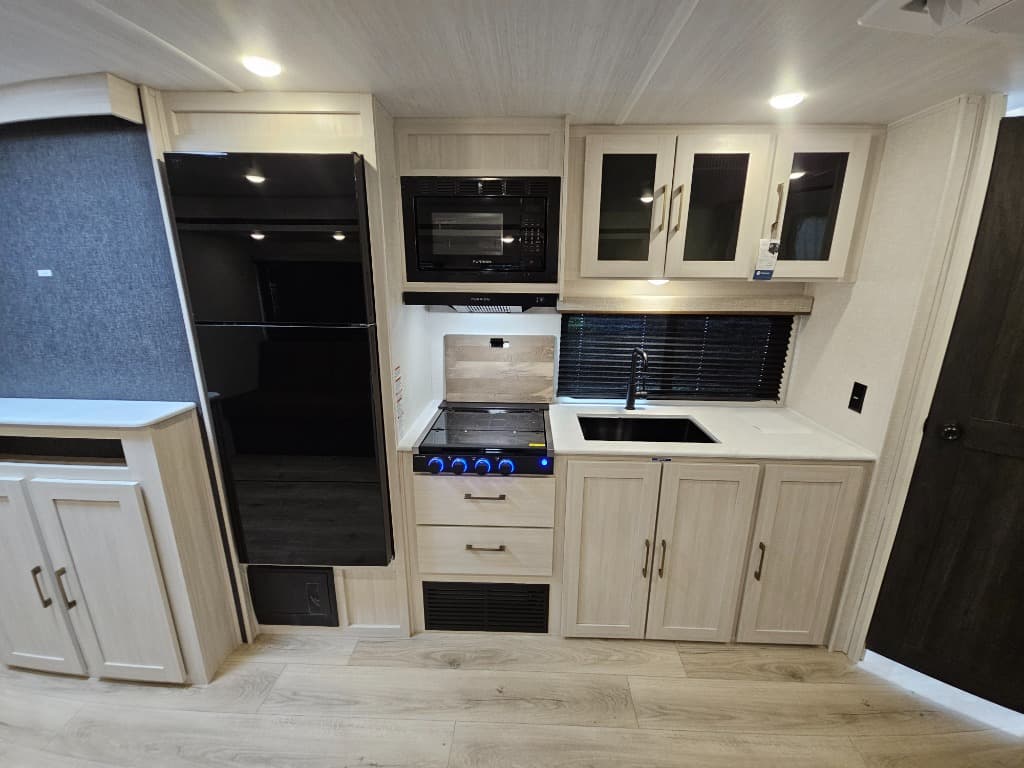 2025 Forest River 2025 Forest River Surveyor Legend - thumbnail 27