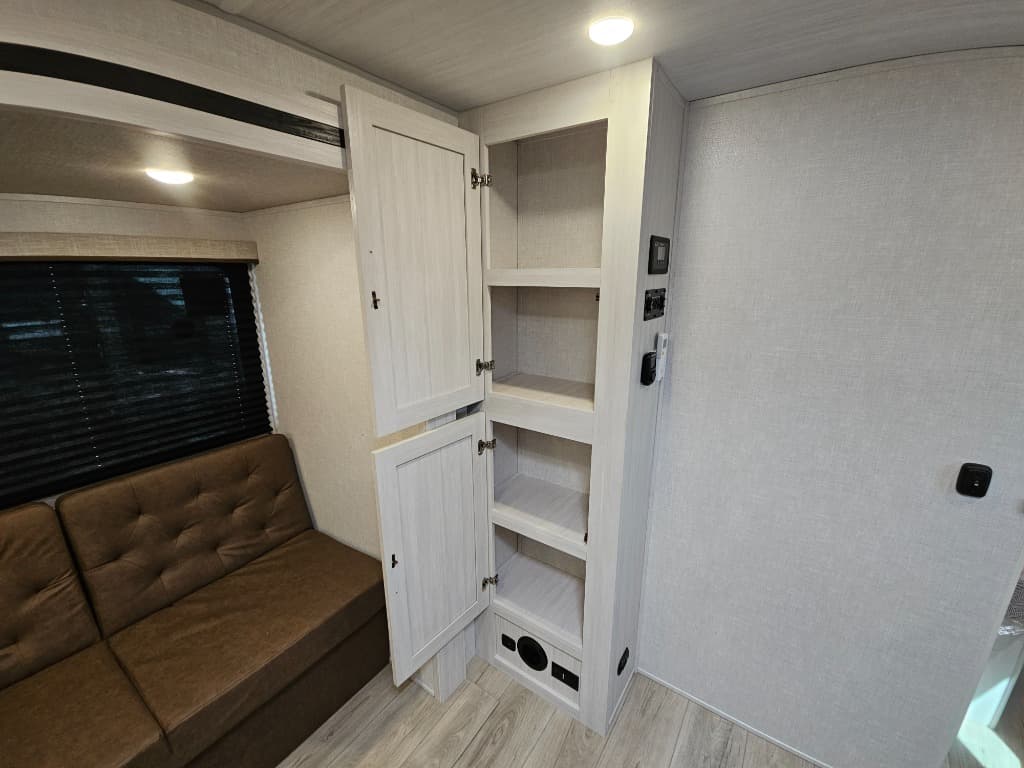 2025 Forest River 2025 Forest River Surveyor Legend - thumbnail 43