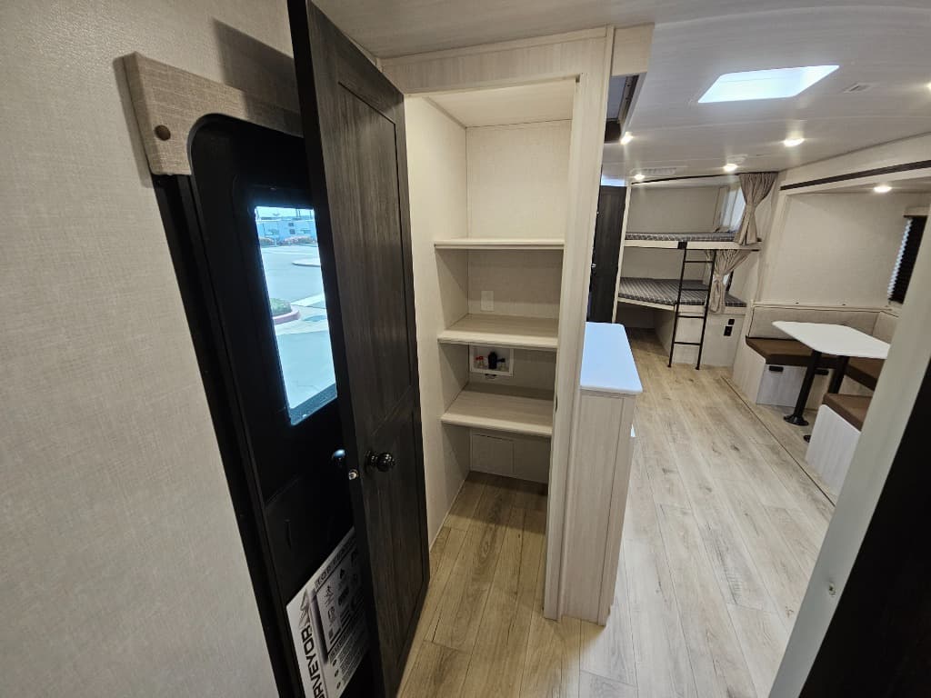 2025 Forest River 2025 Forest River Surveyor Legend - thumbnail 45