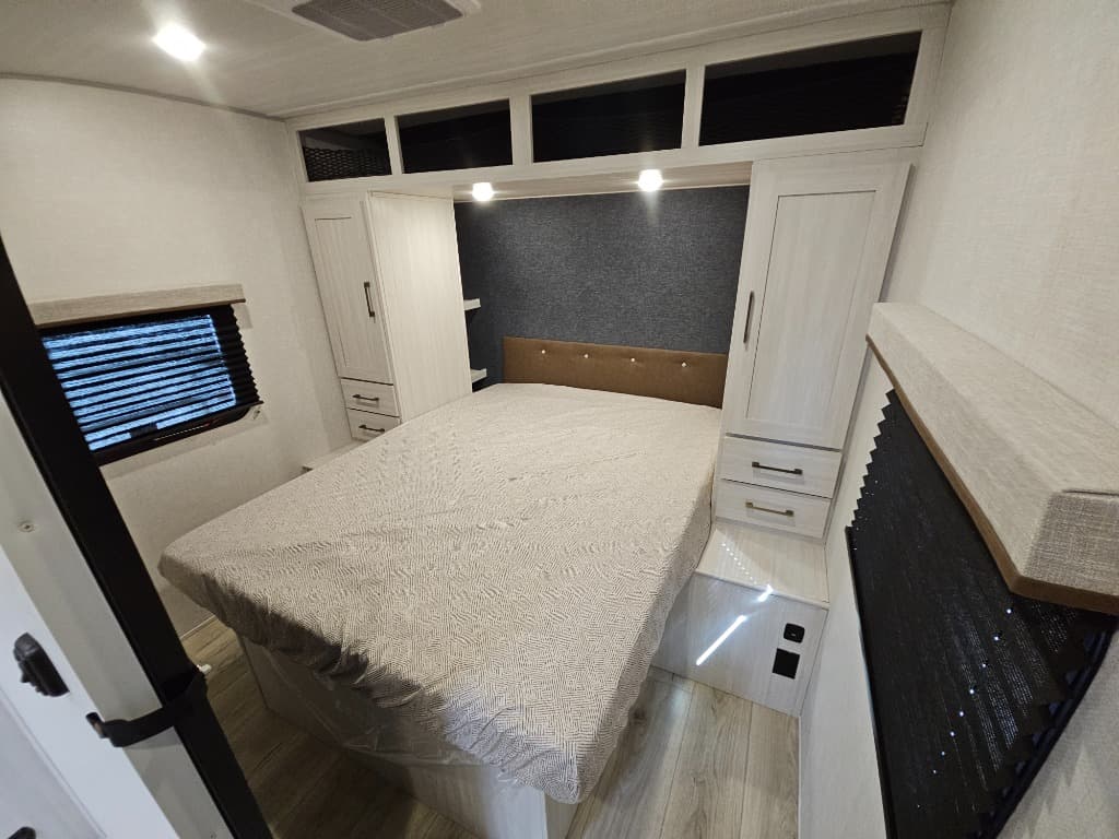 2025 Forest River 2025 Forest River Surveyor Legend - thumbnail 46