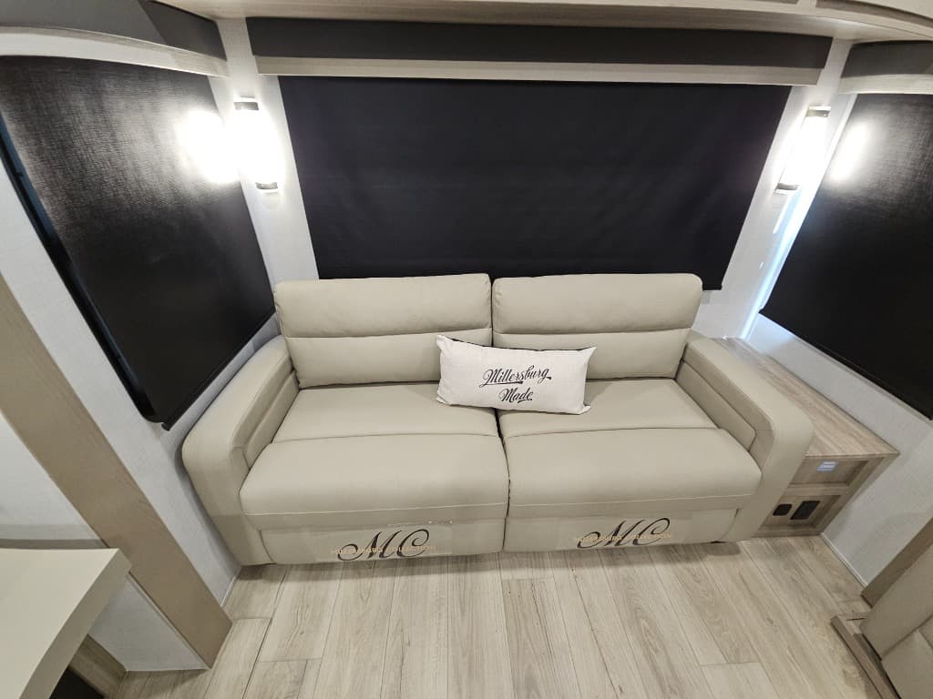 2025 Forest River 2025 Forest River Flagstaff Classic - thumbnail 15