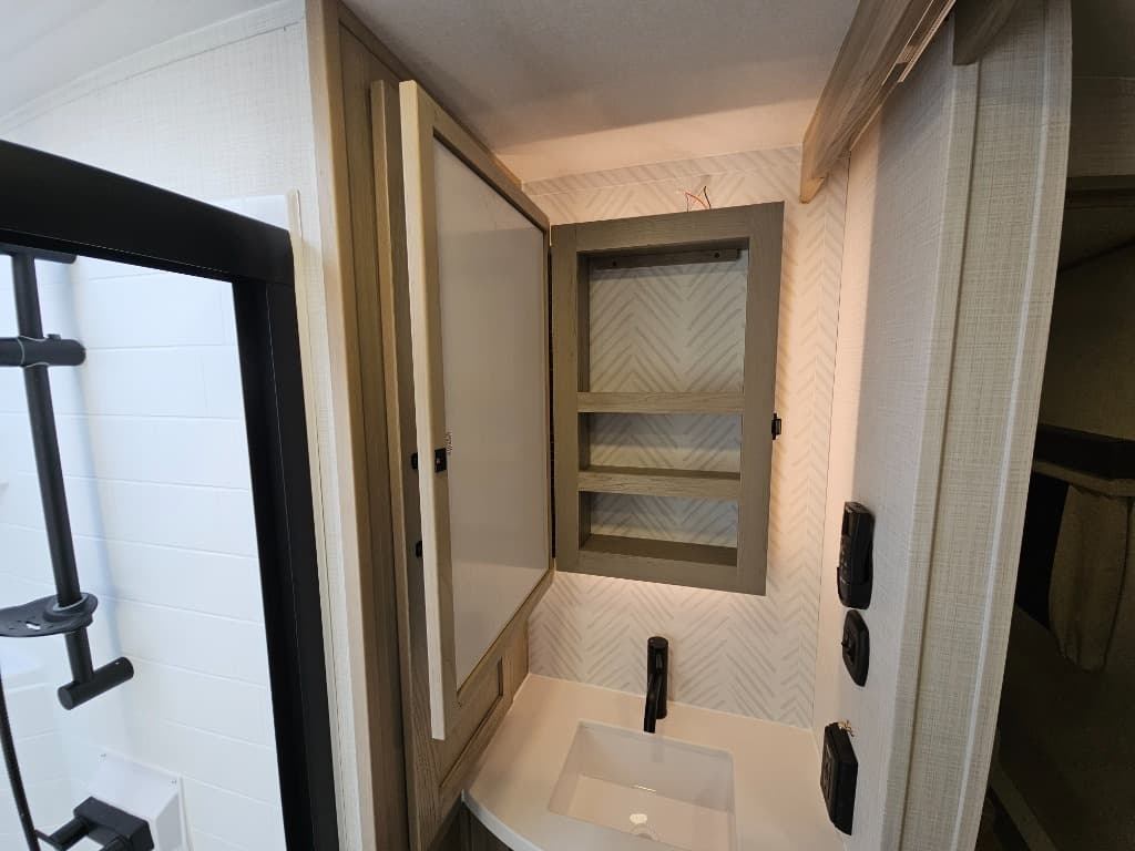 2025 Forest River 2025 Forest River Flagstaff Classic - thumbnail 34