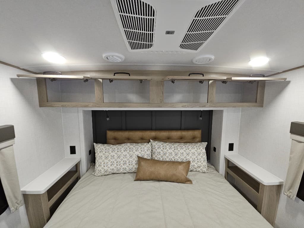 2025 Forest River 2025 Forest River Flagstaff Classic - thumbnail 39