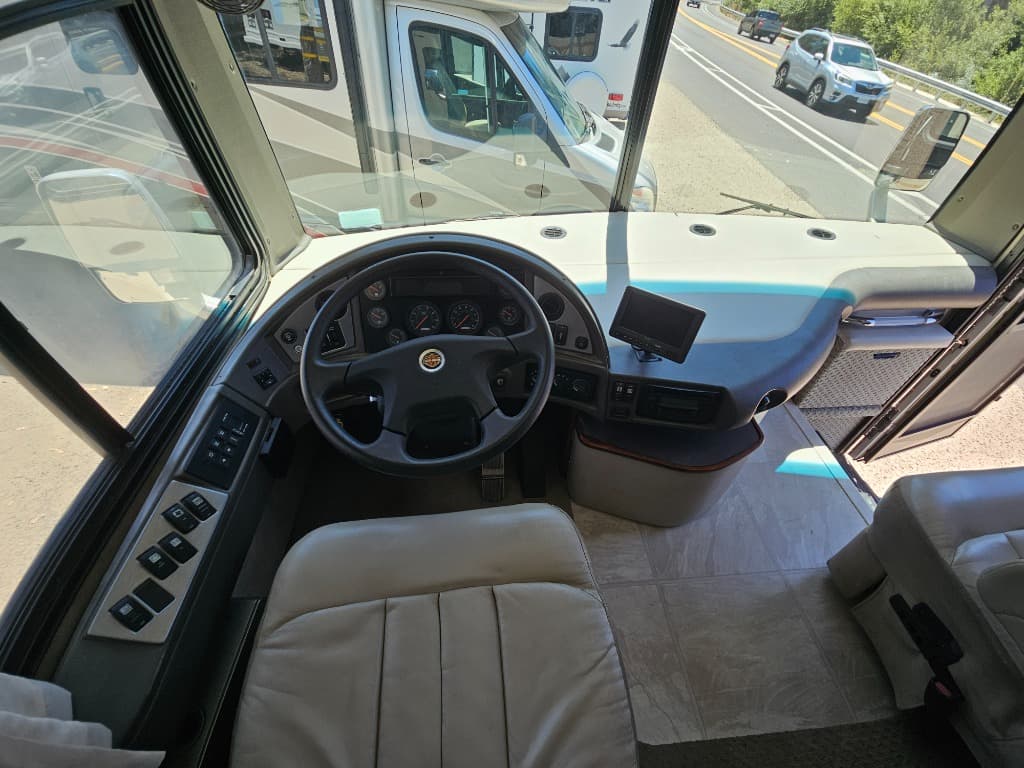 2007 Fleetwood 2007 Fleetwood Discovery - thumbnail 12