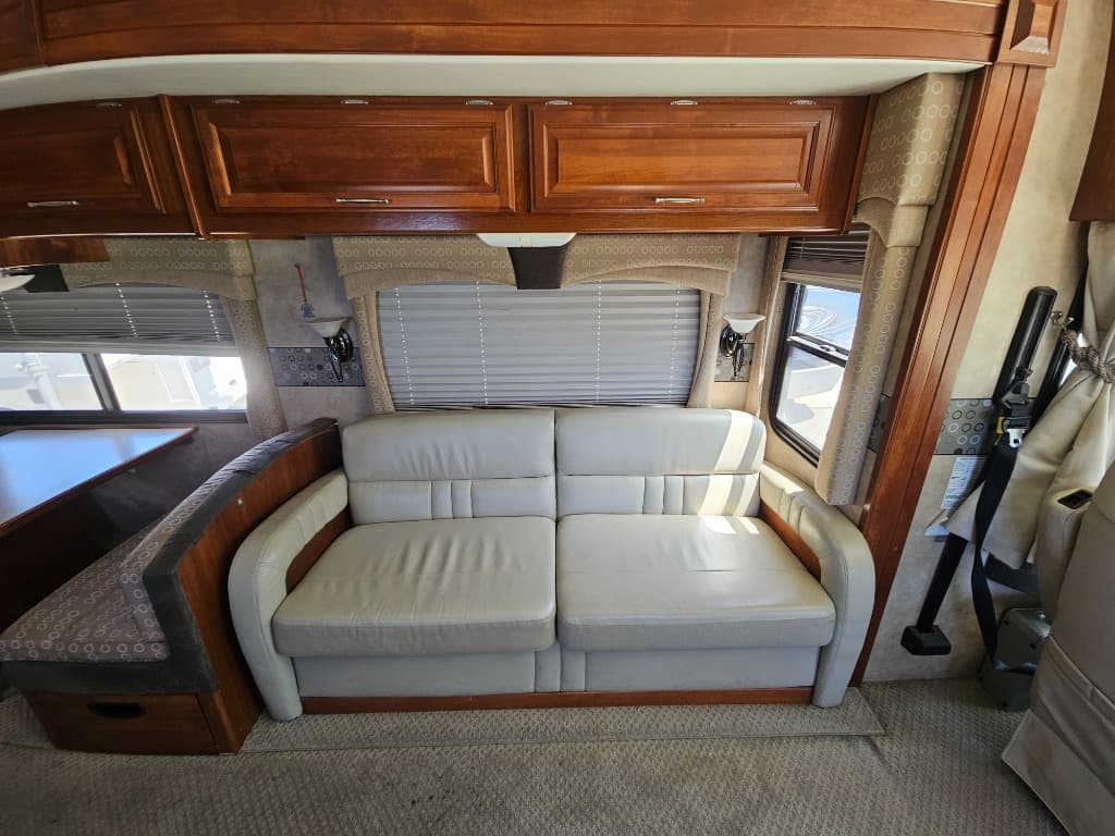 2007 Fleetwood 2007 Fleetwood Discovery - thumbnail 17