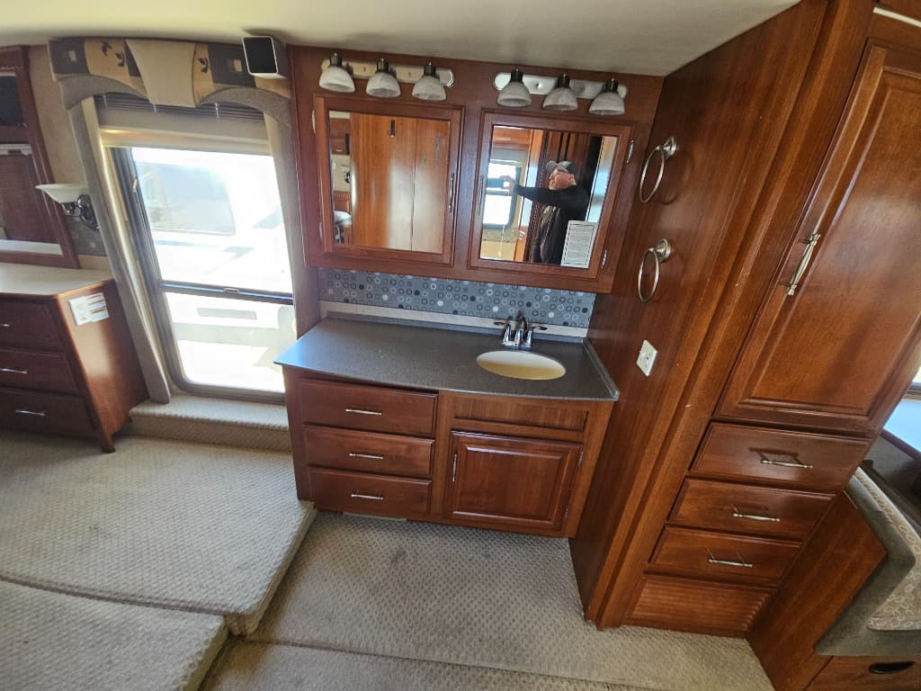 2007 Fleetwood 2007 Fleetwood Discovery - thumbnail 39