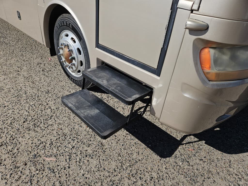 2007 Fleetwood 2007 Fleetwood Discovery - thumbnail 52