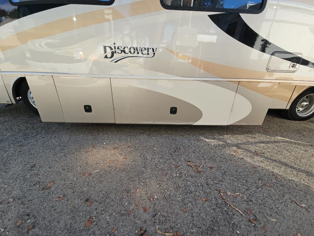 2007 Fleetwood 2007 Fleetwood Discovery - thumbnail 66