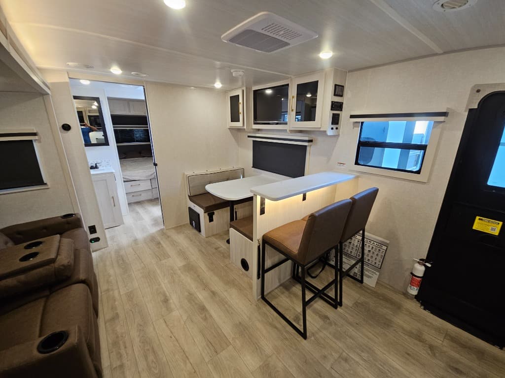 2025 Forest River 2025 Forest River Surveyor Legend - thumbnail 9