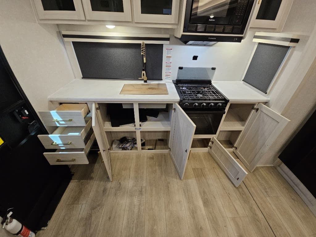 2025 Forest River 2025 Forest River Surveyor Legend - thumbnail 17