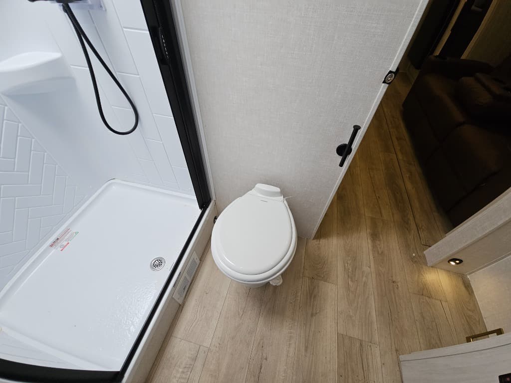 2025 Forest River 2025 Forest River Surveyor Legend - thumbnail 34