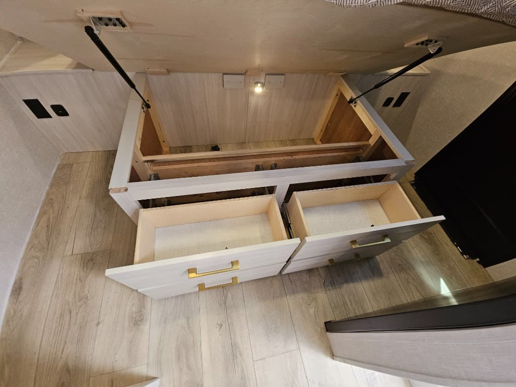 2025 Forest River 2025 Forest River Surveyor Legend - thumbnail 40