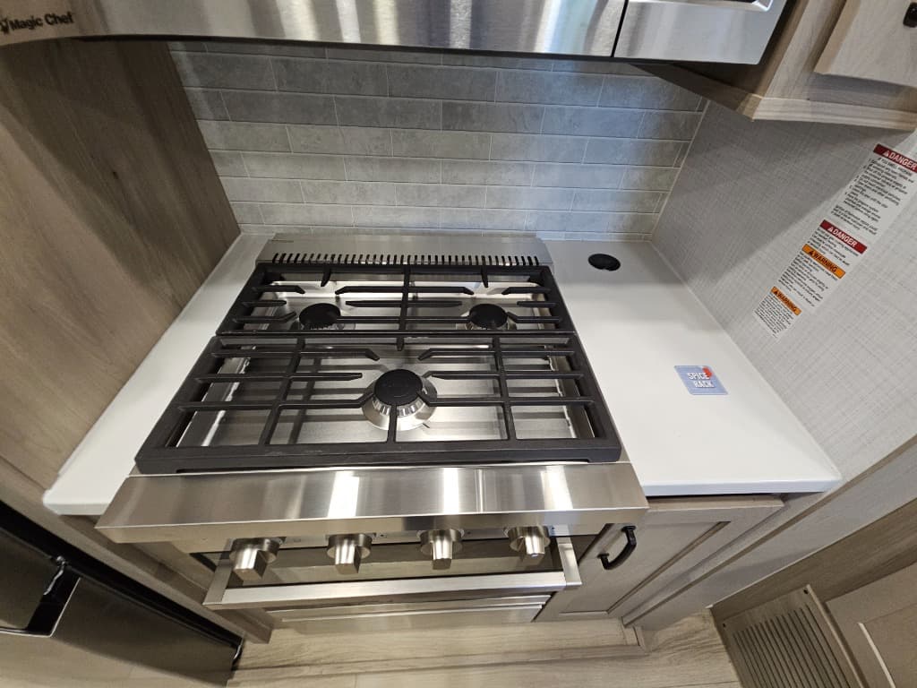 2025 Forest River 2025 Forest River Flagstaff Classic - thumbnail 25