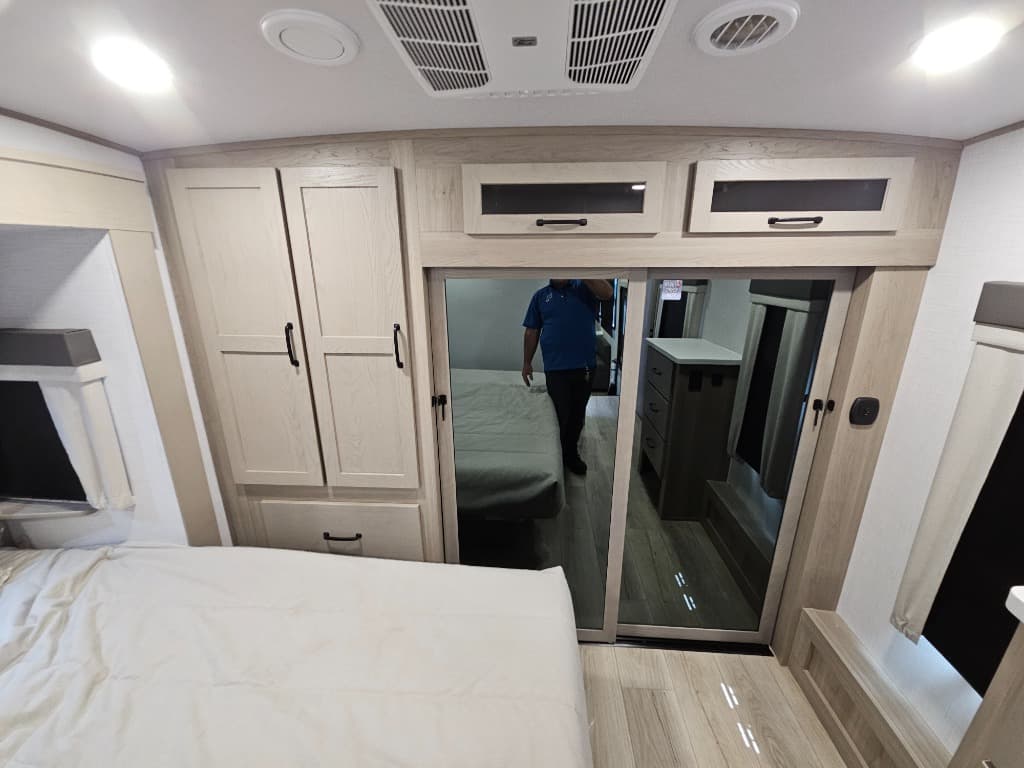 2025 Forest River 2025 Forest River Flagstaff Classic - thumbnail 44