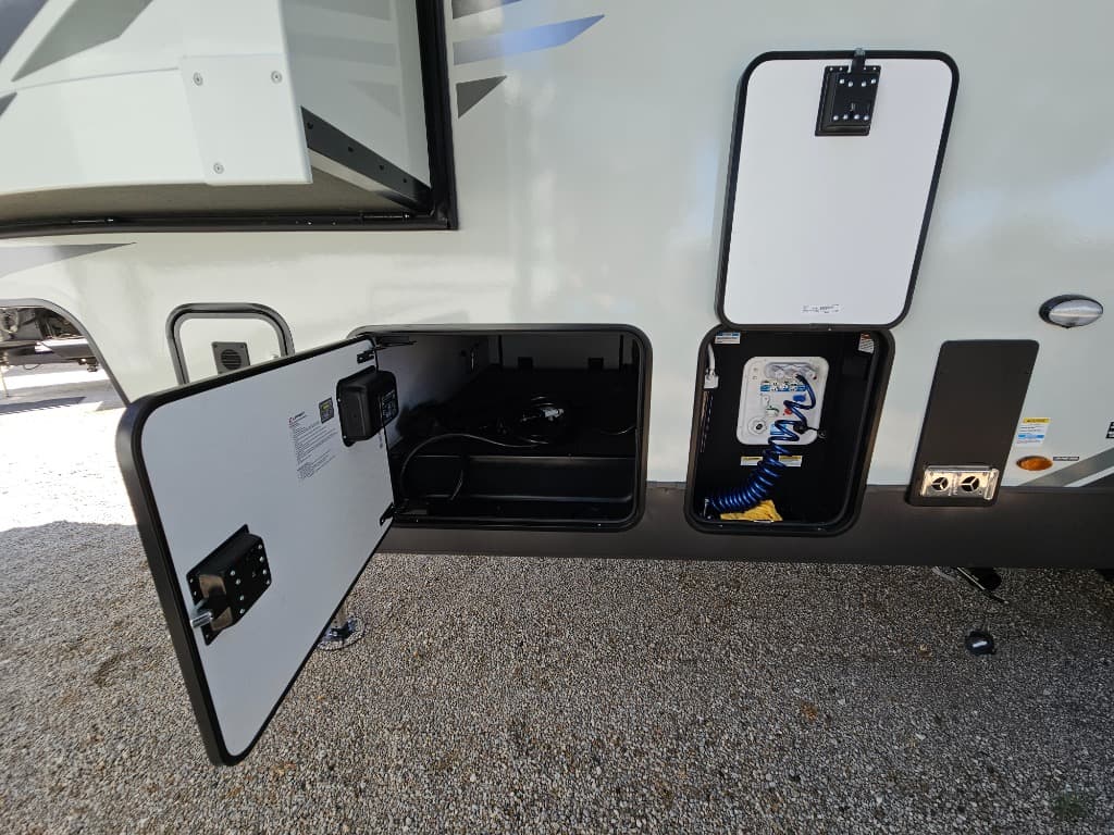 2025 Forest River 2025 Forest River Flagstaff Classic - thumbnail 56