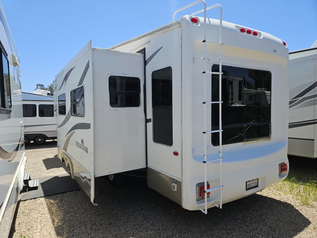 2005 Forest River 2005 Forest River Cedar Creek - thumbnail 4