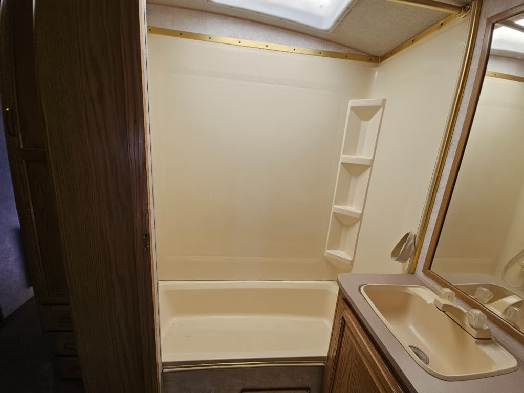 1997 Fleetwood 1997 Fleetwood Bounder - thumbnail 31