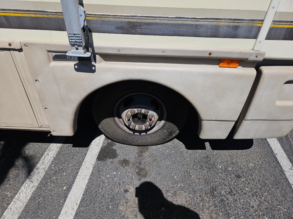 1997 Fleetwood 1997 Fleetwood Bounder - thumbnail 39