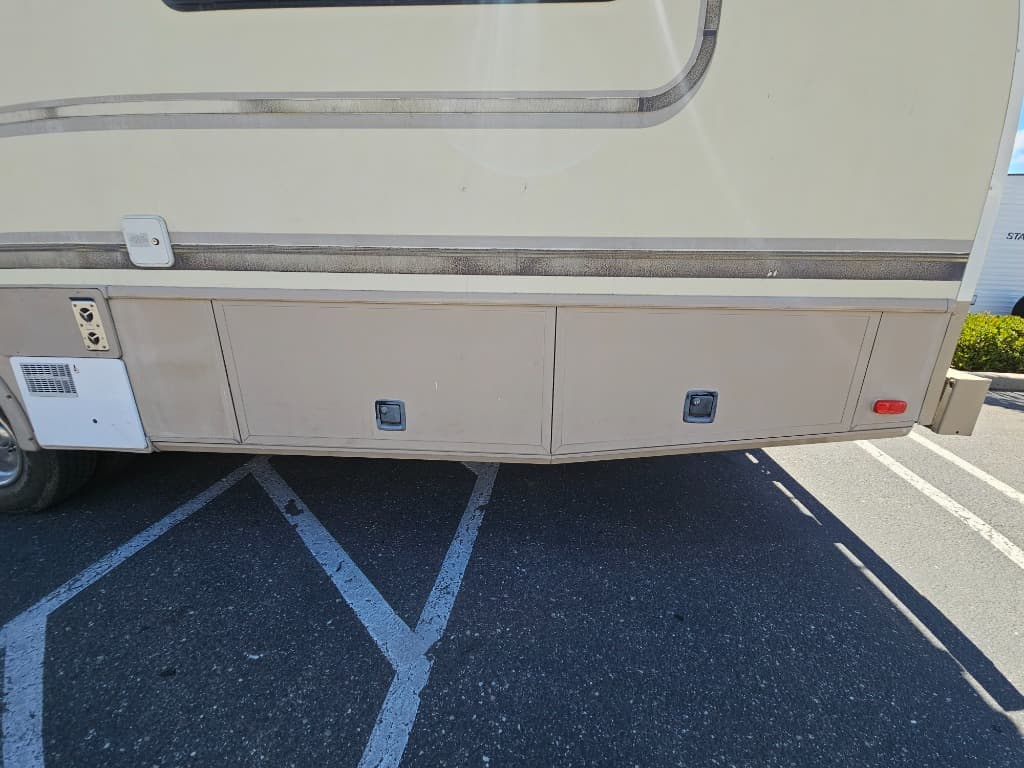 1997 Fleetwood 1997 Fleetwood Bounder - thumbnail 47