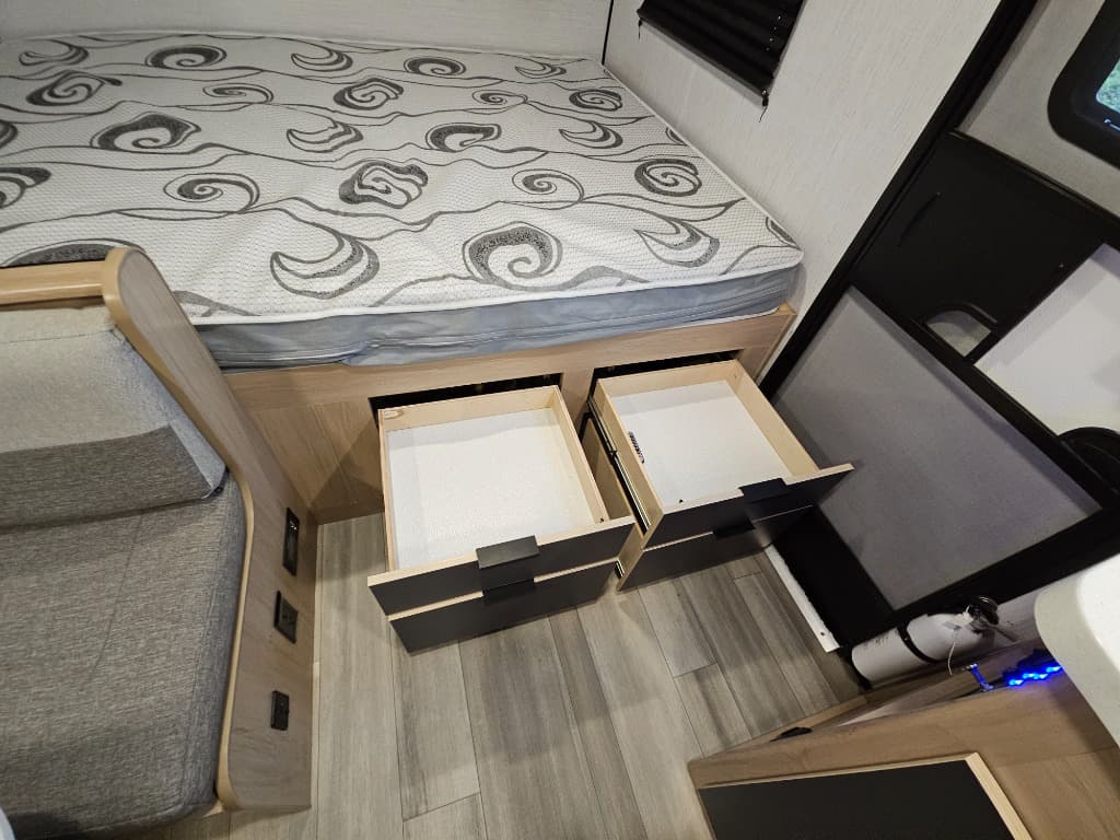 2022 Cruiser RV 2022 Cruiser RV Hitch - thumbnail 9