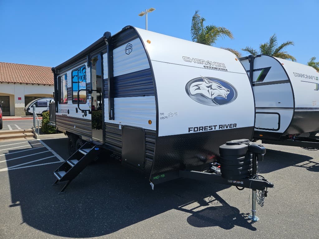 2026 Forest River 2026 Forest River Cherokee Grey Wolf Black Label - thumbnail 3