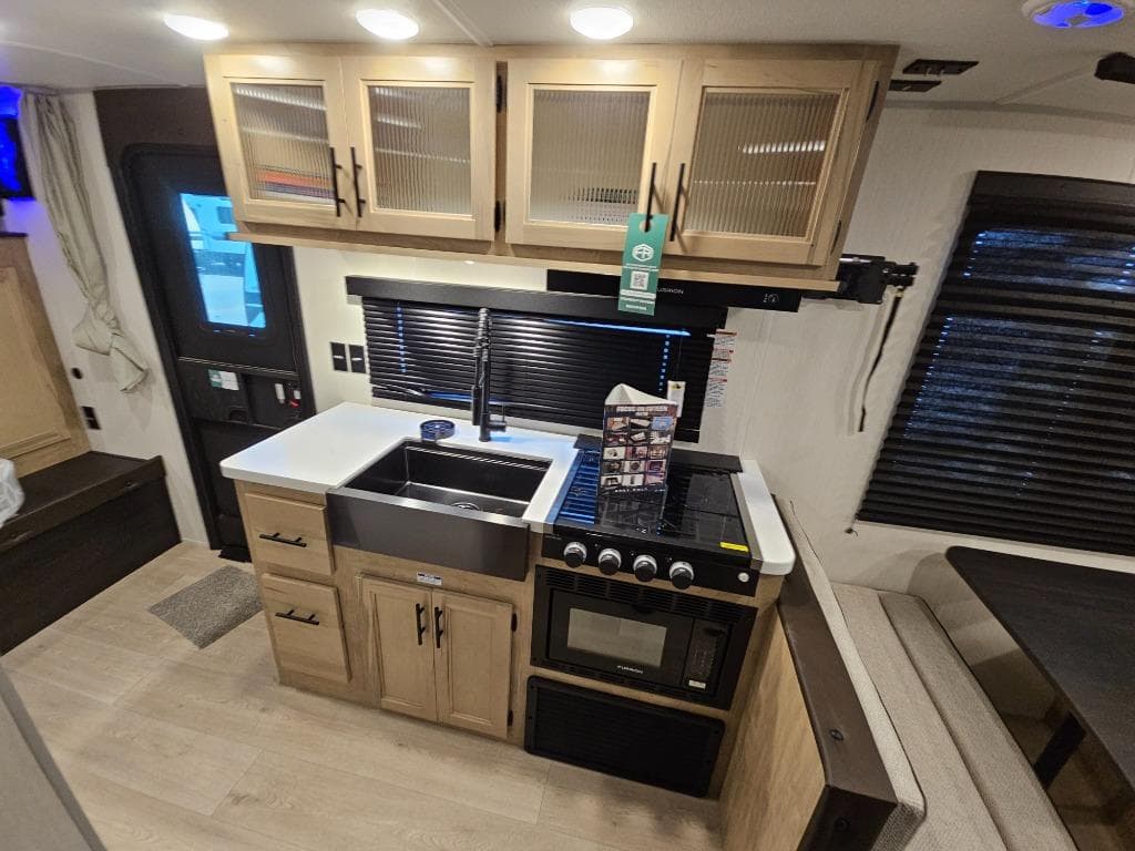 2026 Forest River 2026 Forest River Cherokee Grey Wolf Black Label - thumbnail 11