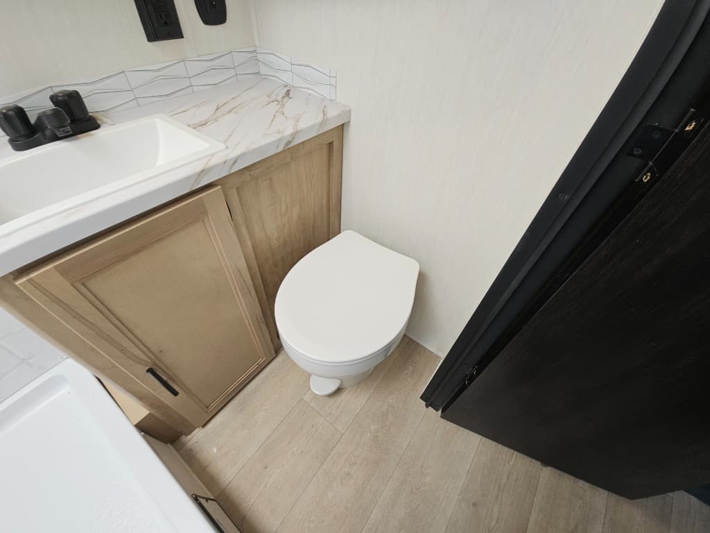 2026 Forest River 2026 Forest River Cherokee Grey Wolf Black Label - thumbnail 33