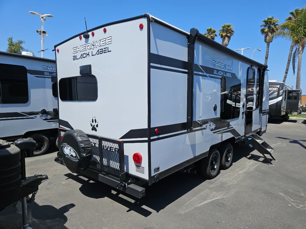 2026 Forest River 2026 Forest River Cherokee Grey Wolf - thumbnail 3