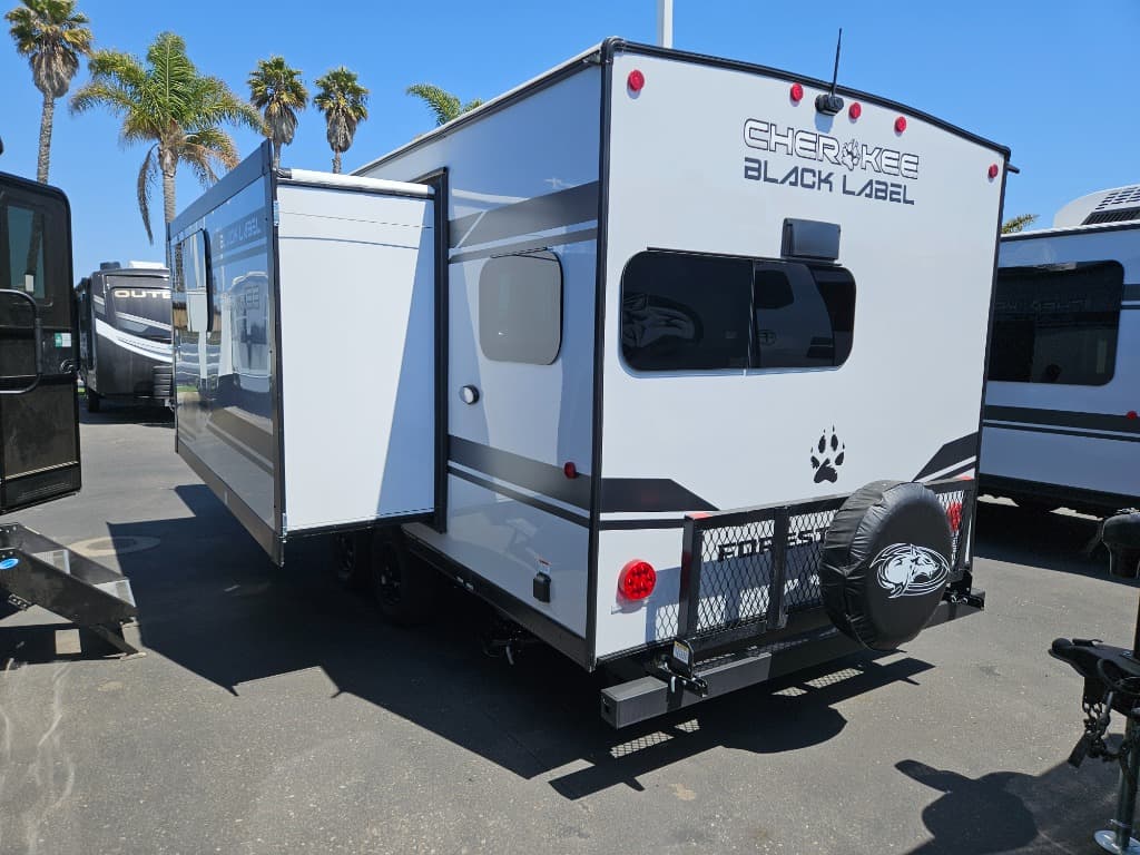 2026 Forest River 2026 Forest River Cherokee Grey Wolf - thumbnail 6