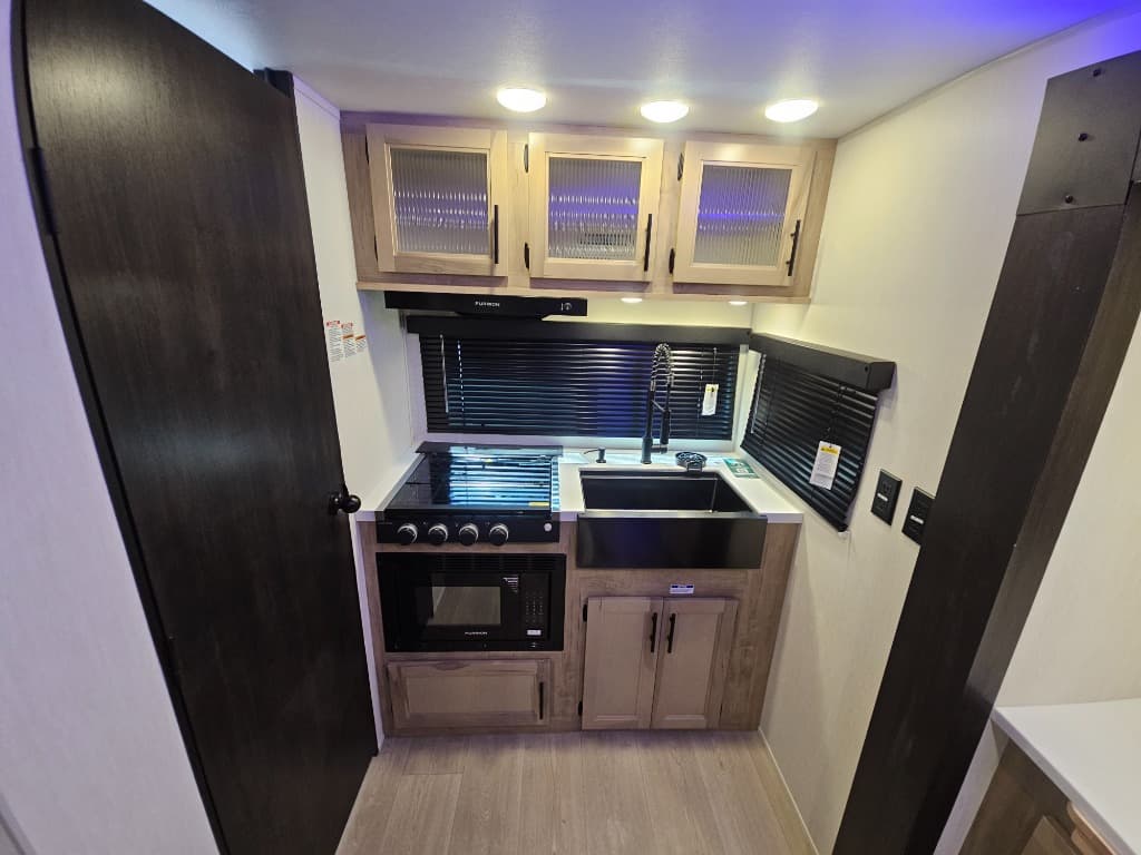 2026 Forest River 2026 Forest River Cherokee Grey Wolf - thumbnail 21