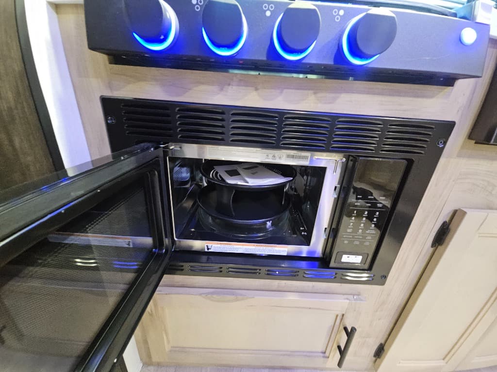 2026 Forest River 2026 Forest River Cherokee Grey Wolf - thumbnail 25