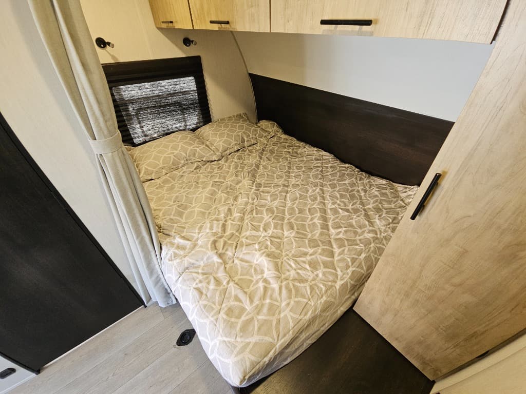 2026 Forest River 2026 Forest River Cherokee Grey Wolf Toy Hauler - thumbnail 21