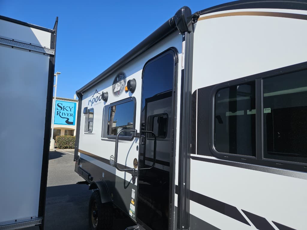 2026 Forest River 2026 Forest River R-Pod - thumbnail 39