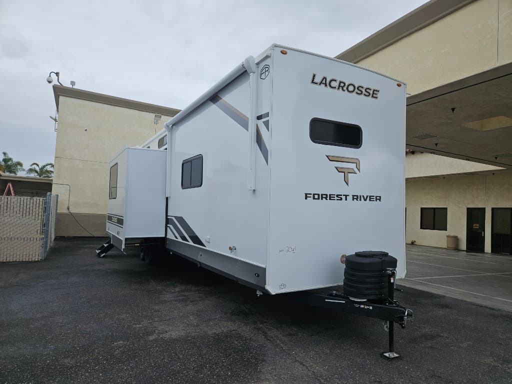 2026 Prime Time RV LaCrosse 44PARK