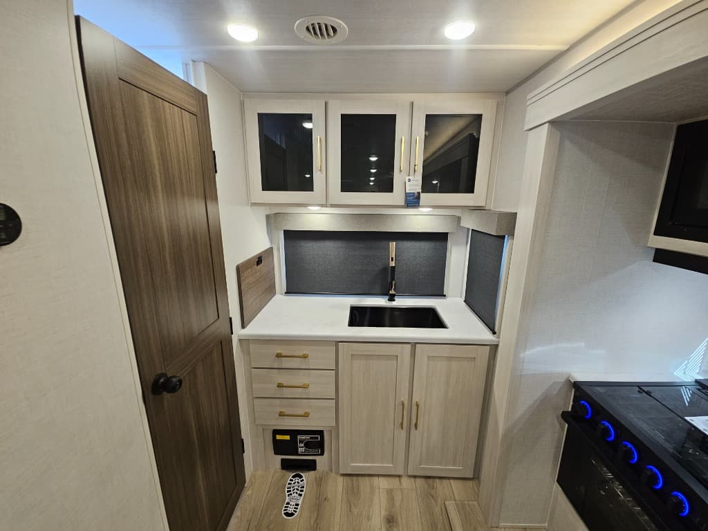 2026 Forest River 2026 Forest River Surveyor Legend - thumbnail 20