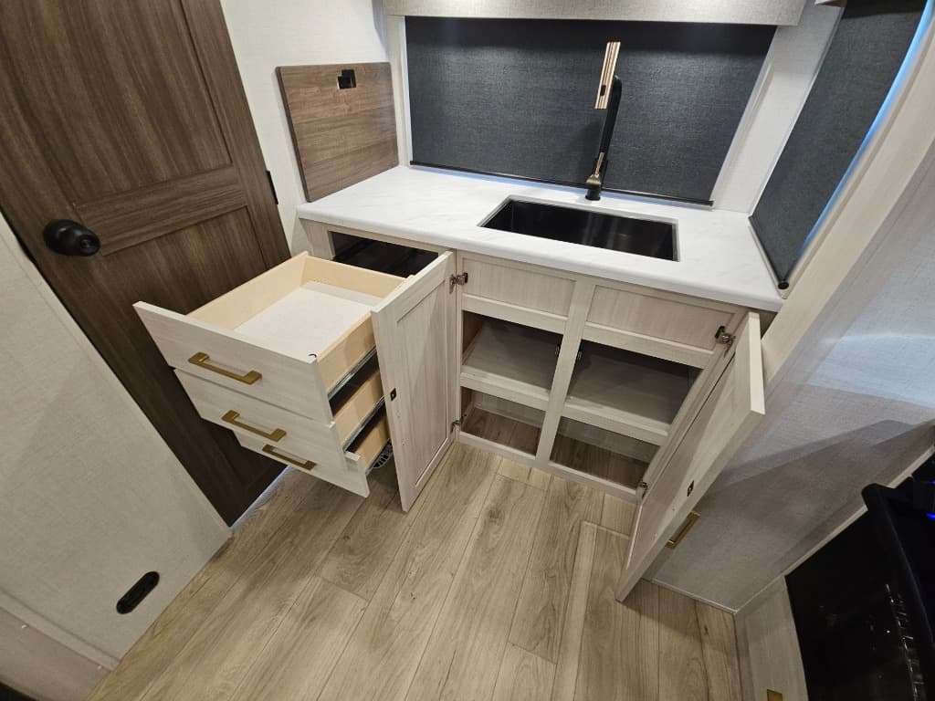 2026 Forest River 2026 Forest River Surveyor Legend - thumbnail 24