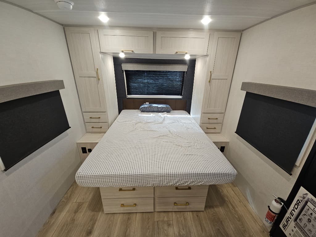 2026 Forest River 2026 Forest River Surveyor Legend - thumbnail 30