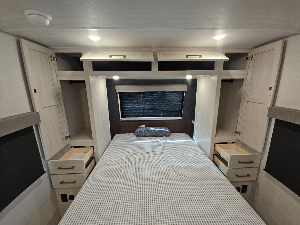 2026 Forest River 2026 Forest River Surveyor Legend - thumbnail 33