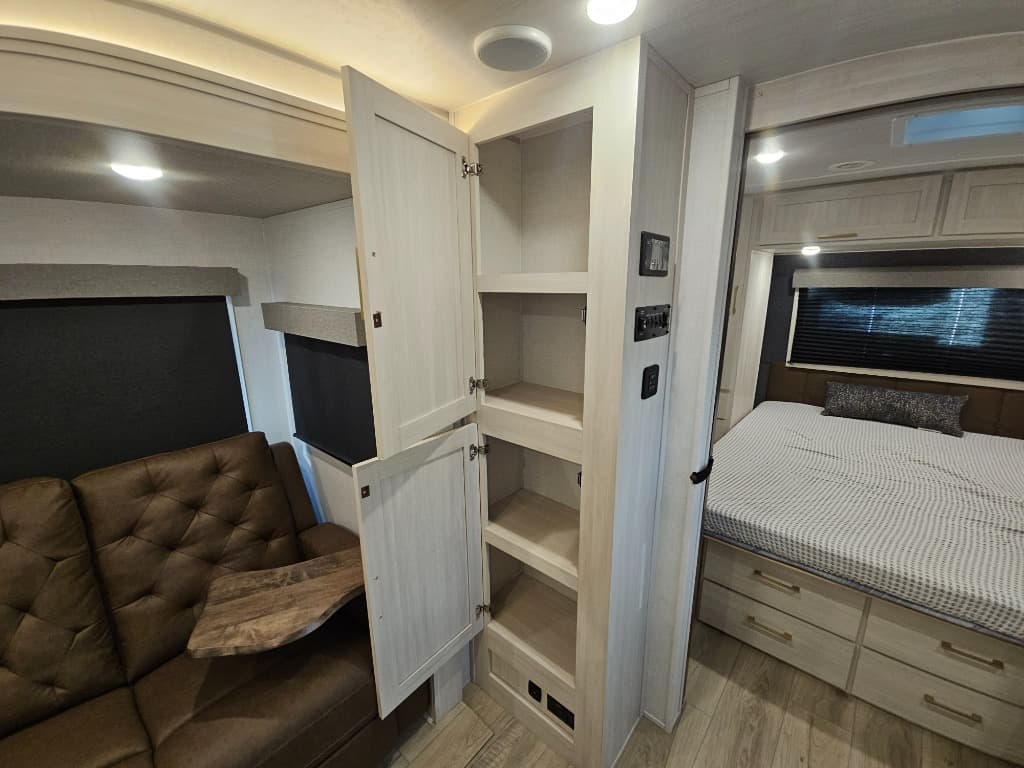 2026 Forest River 2026 Forest River Surveyor Legend - thumbnail 47