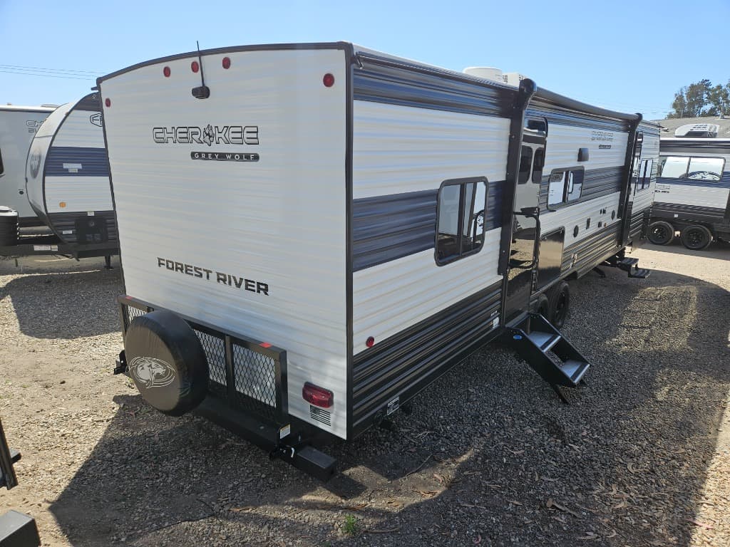 2026 Forest River 2026 Forest River Cherokee Grey Wolf - thumbnail 3