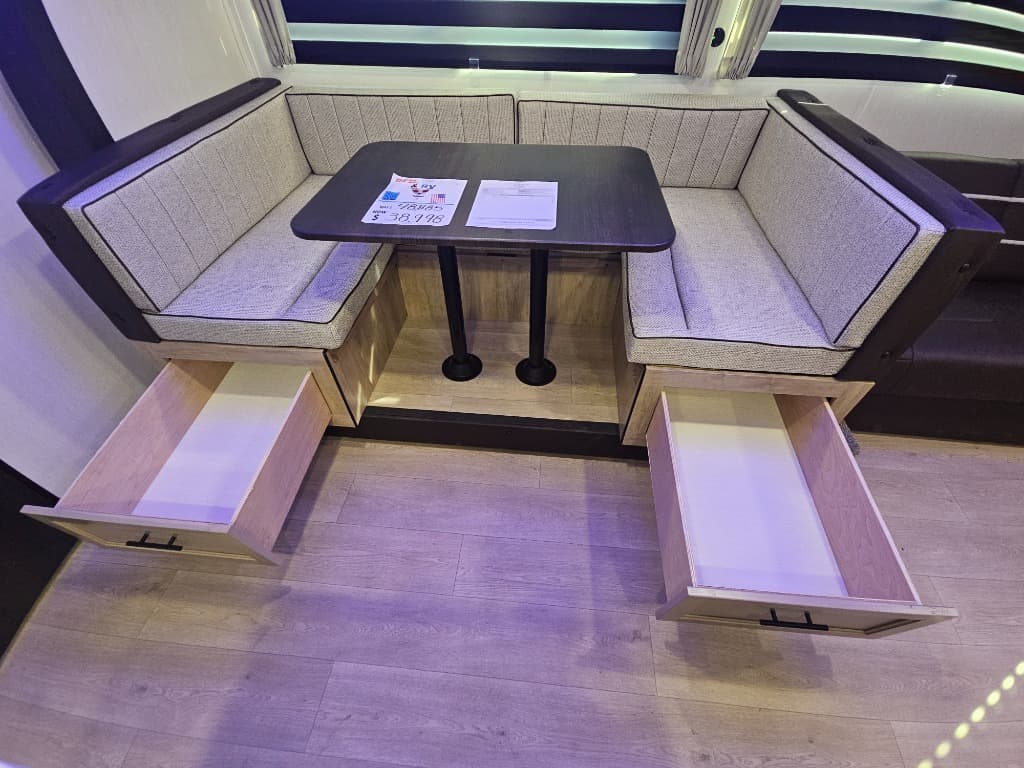 2026 Forest River 2026 Forest River Cherokee Grey Wolf - thumbnail 11