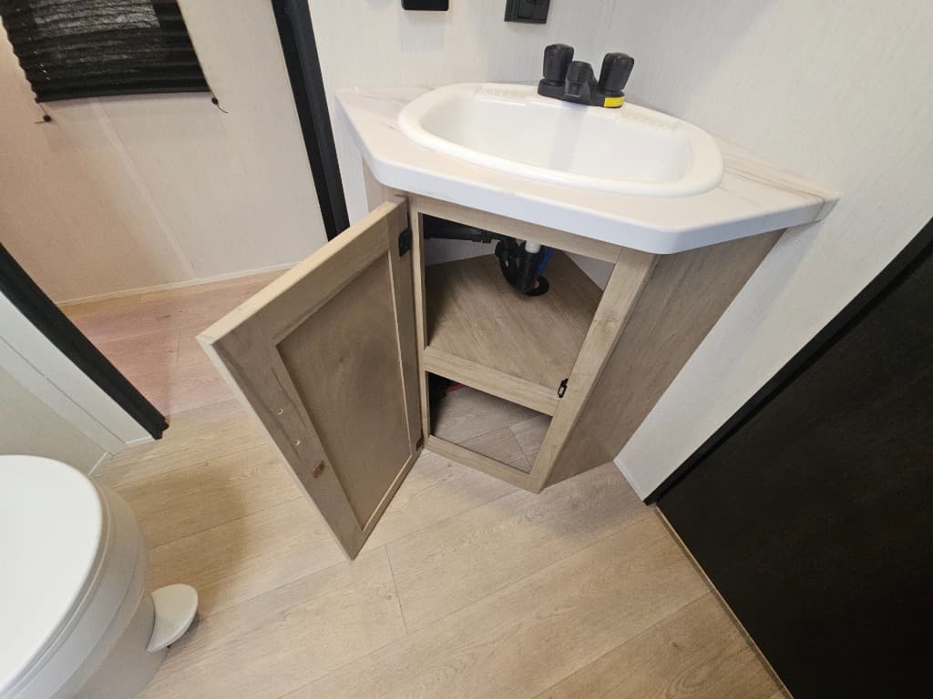 2026 Forest River 2026 Forest River Cherokee Grey Wolf - thumbnail 34