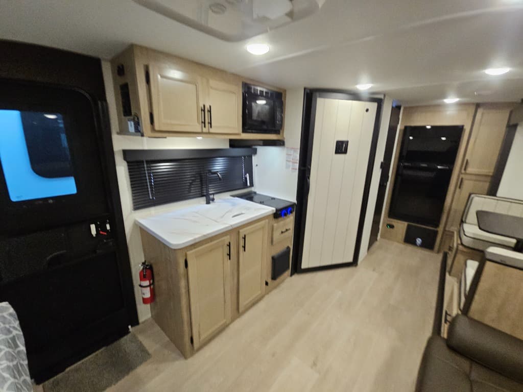 2026 Forest River 2026 Forest River Cherokee Wolf Pup - thumbnail 9