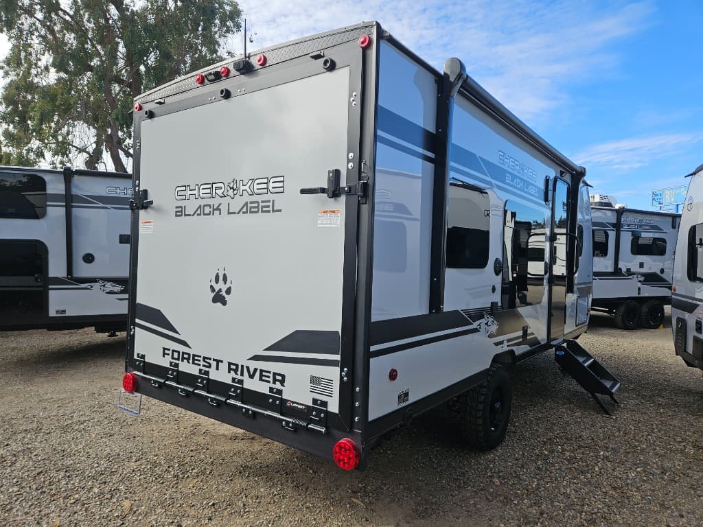 2026 Forest River 2026 Forest River Cherokee Wolf Pup - thumbnail 2