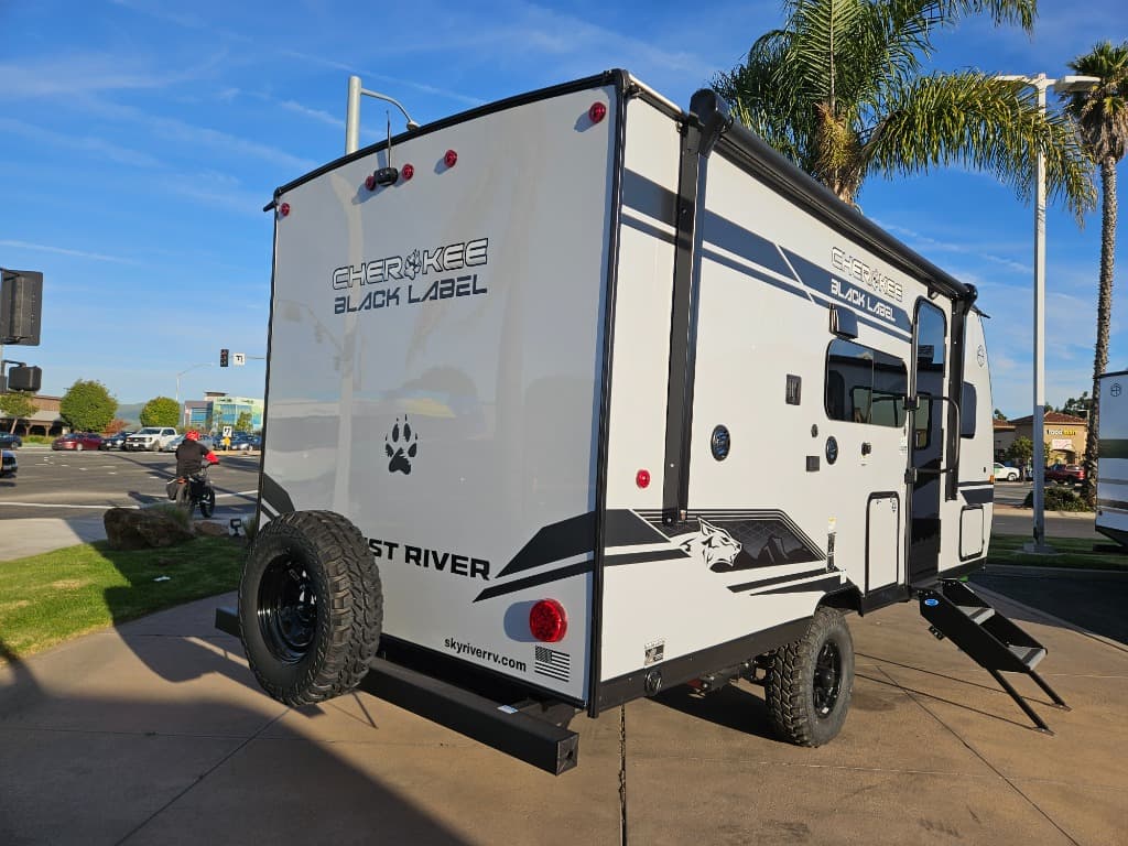 2026 Forest River 2026 Forest River Cherokee Wolf Pup Black Label - thumbnail 2