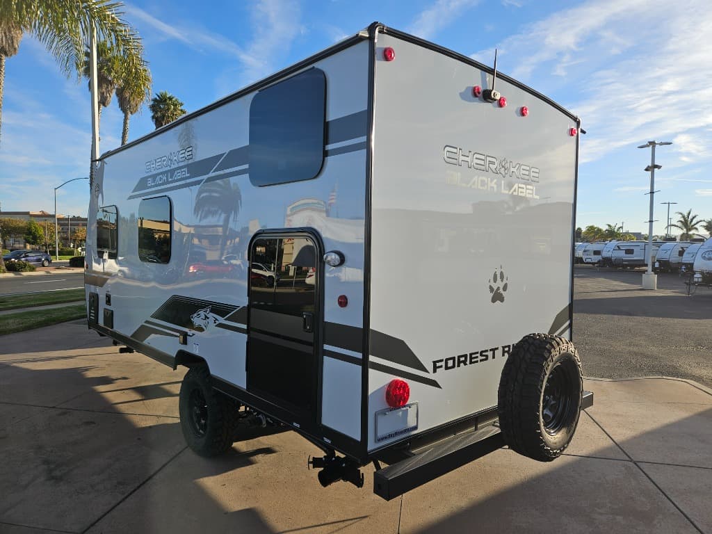 2026 Forest River 2026 Forest River Cherokee Wolf Pup Black Label - thumbnail 4