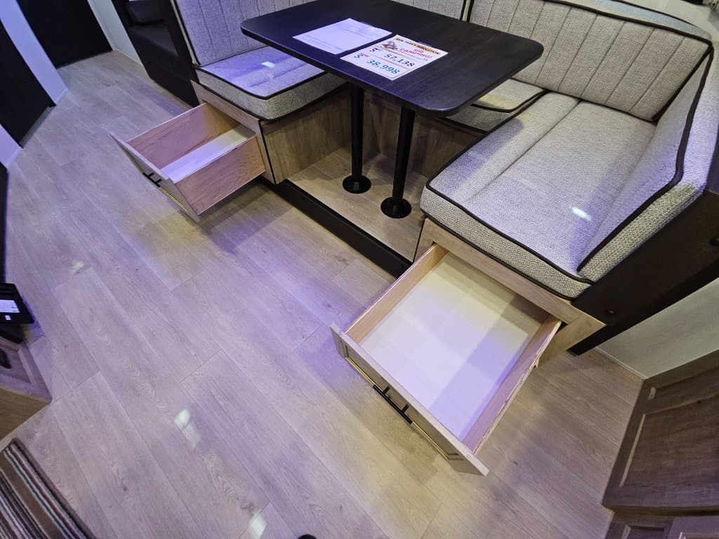 2026 Forest River 2026 Forest River Cherokee Grey Wolf Black Label - thumbnail 11