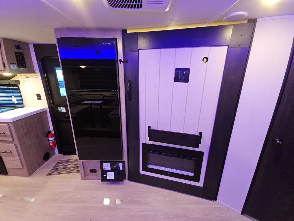 2026 Forest River 2026 Forest River Cherokee Grey Wolf Black Label - thumbnail 13