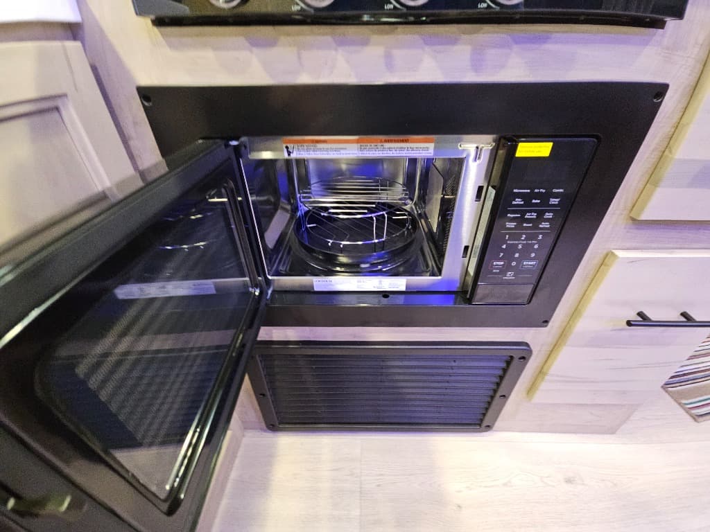 2026 Forest River 2026 Forest River Cherokee Grey Wolf Black Label - thumbnail 20