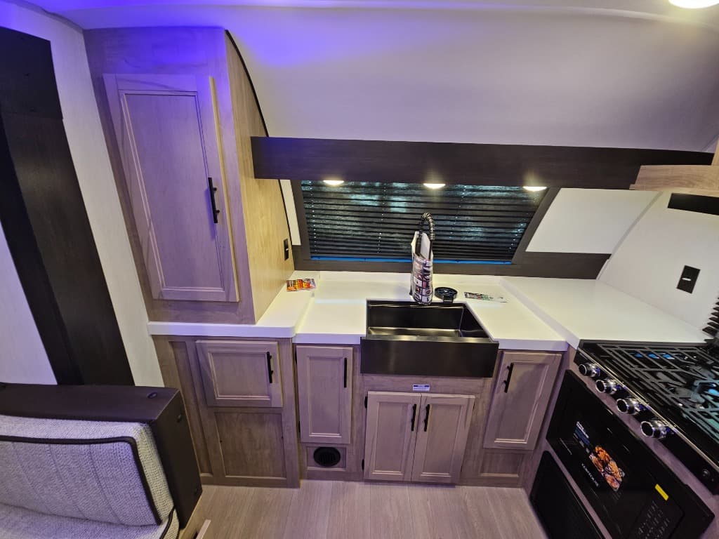 2026 Forest River 2026 Forest River Cherokee Grey Wolf Black Label - thumbnail 22